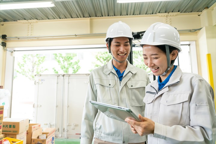 《あま市》週払いOK・家具家電などの清掃、メンテナンススタッフ！（Web面接OK・土日休み）