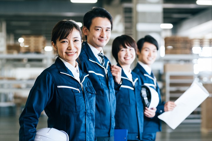 《千葉市美浜区》週払いOK・倉庫内での木材の出荷作業スタッフ！（Web面接OK・週休2日）