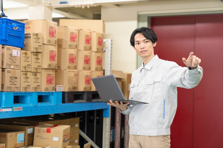 《榛原郡吉田町》週払いOK・倉庫内でのCD類のピッキング作業スタッフ！（土日休み・短時間13:00～20:00）