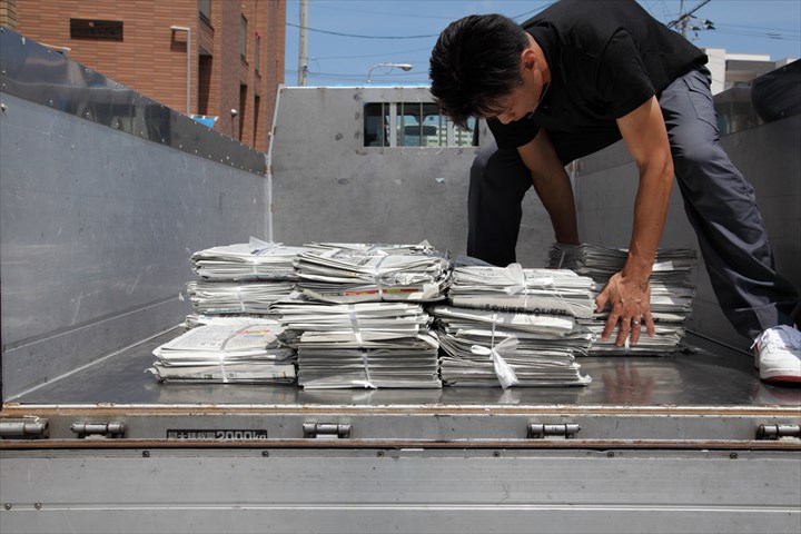 《岐阜市》週払いOK・2ｔ～4ｔ平車での古紙等の回収ドライバー！（高時給・土日休み）