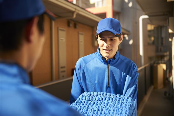 《所沢市》週払いOK・家具家電の配送助手スタッフ！（未経験大歓迎・短期2022年5月末まで）