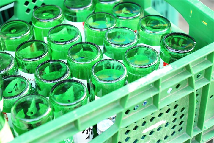 《板橋区》週払いOK・ショッピングセンター内での資源ごみの仕分け作業スタッフ！（高時給・短時間18:00～22:00）