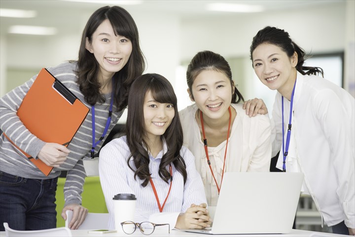 《中央区》週払いOK・物流会社内での一般事務スタッフ！（土日祝休み・高時給）