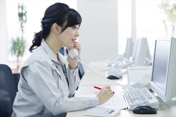 《太田市》週払いOK・物流センター内での営業事務スタッフ！（Web面接OK・土日休み）