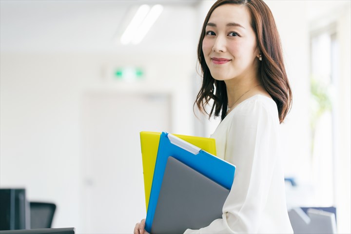 《桶川市》週払いOK・配送会社での運行管理スタッフ！（Wワーク歓迎・日曜のみ）