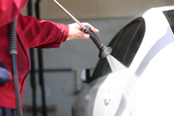 《江東区》週払いOK・軽～2ｔ車での駐車場内での車両の受け渡しドライバー！（高時給・土日休み）