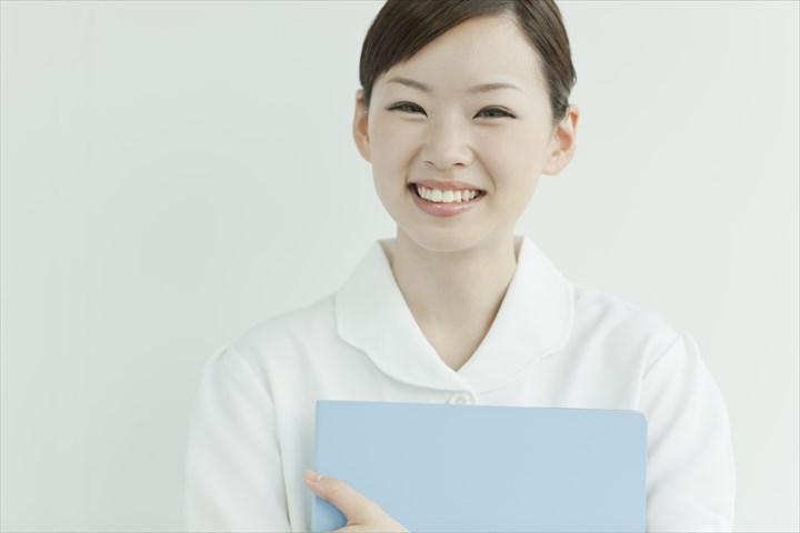 《板橋区》週払いOK・療養型病棟での看護補佐スタッフ！（無資格OK・未経験歓迎）