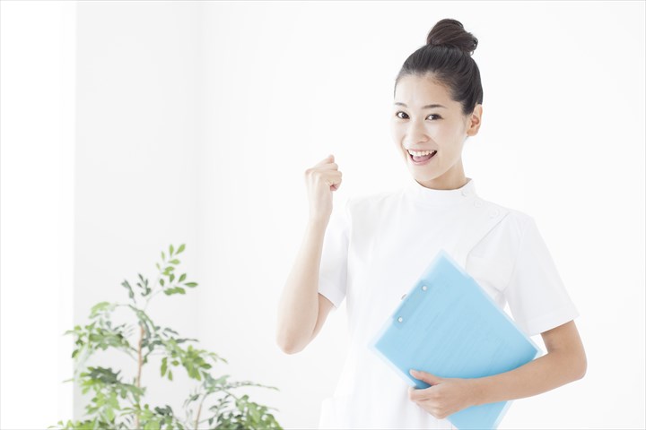 《八王子市》週払いOK・一般病棟での看護補助スタッフ！（無資格未経験OK・週休2日）